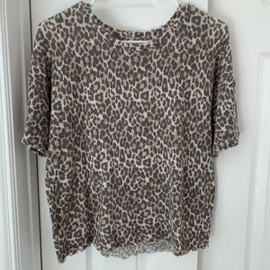American Eagle Boxy Leopard Tee